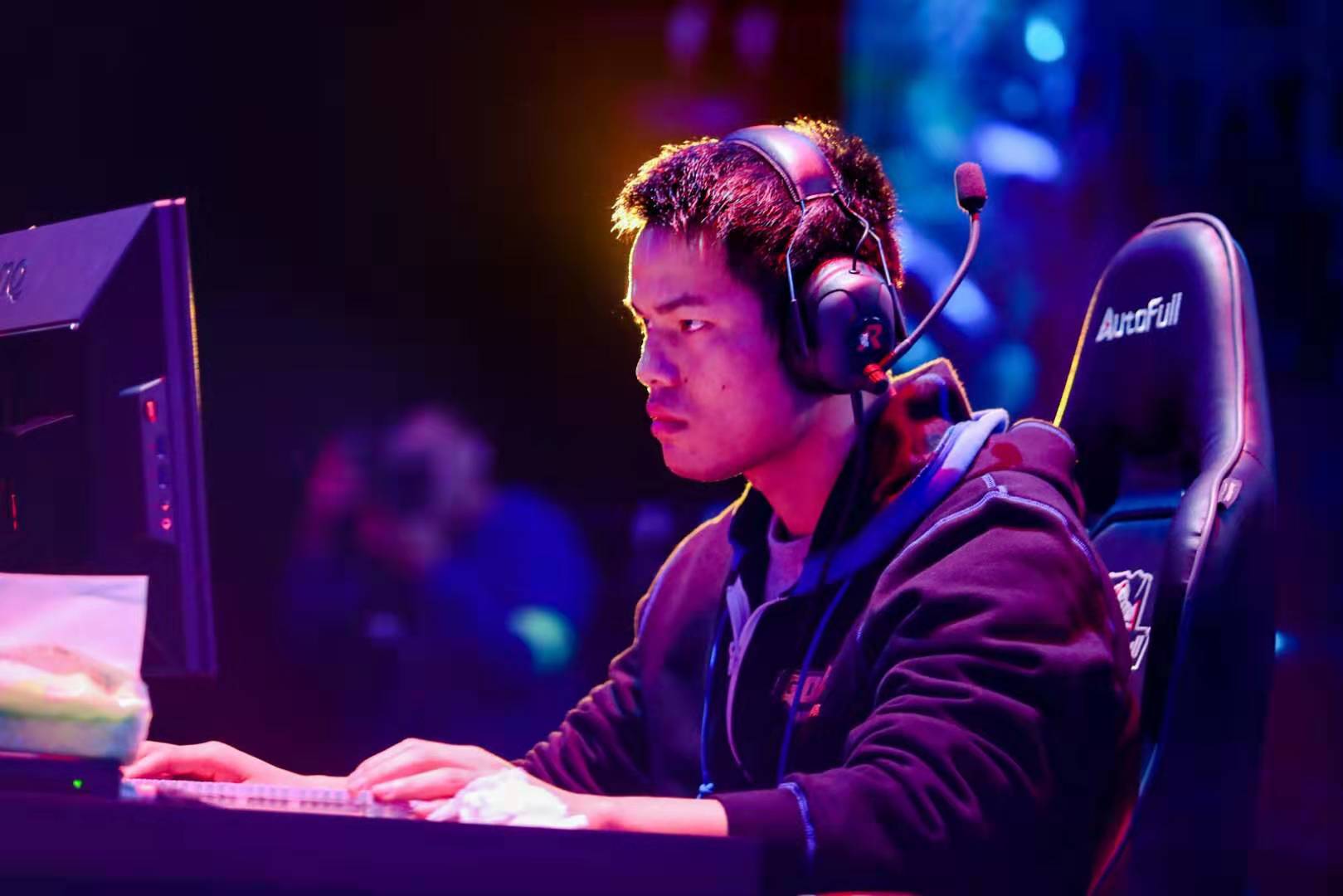 保罗是那种 保罗是那种