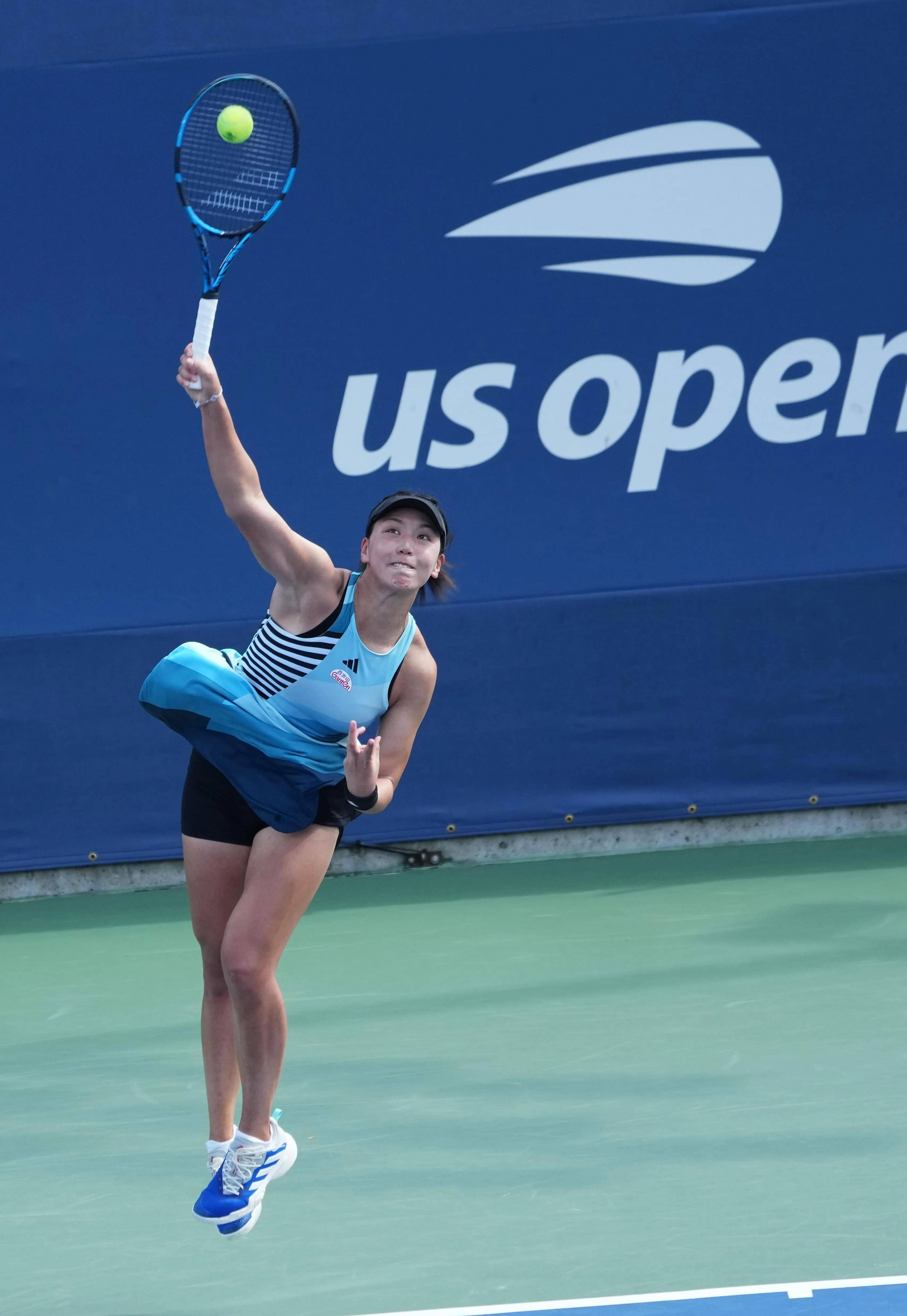 青少年们在 青少年们在