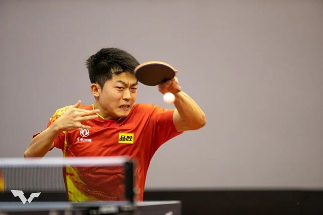 左后卫套边 左后卫套边